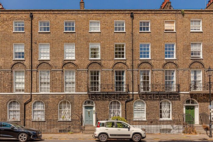 2 Bedroom Flat For Sale In Myddelton Square, London, EC1R