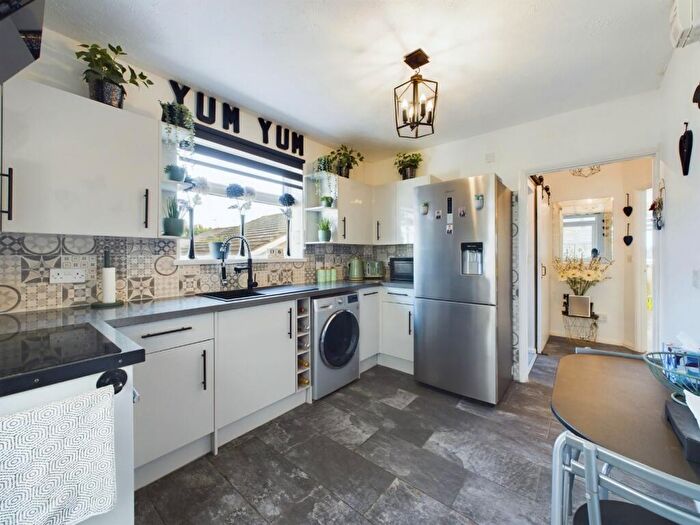 2 Bedroom Bungalow For Sale In Walton Heath Way, Links View, Northampton, NN2