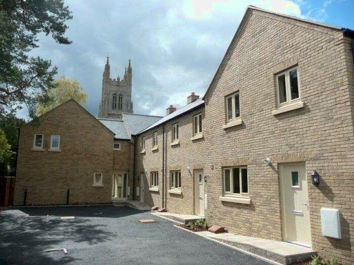 2 Bedroom Terraced House To Rent In 2 Chancel Court, PE19
