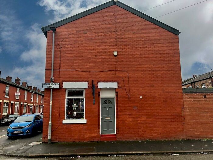 Houses for sale & to rent in M12 5PX, Queens Avenue, Gorton & Abbey Hey