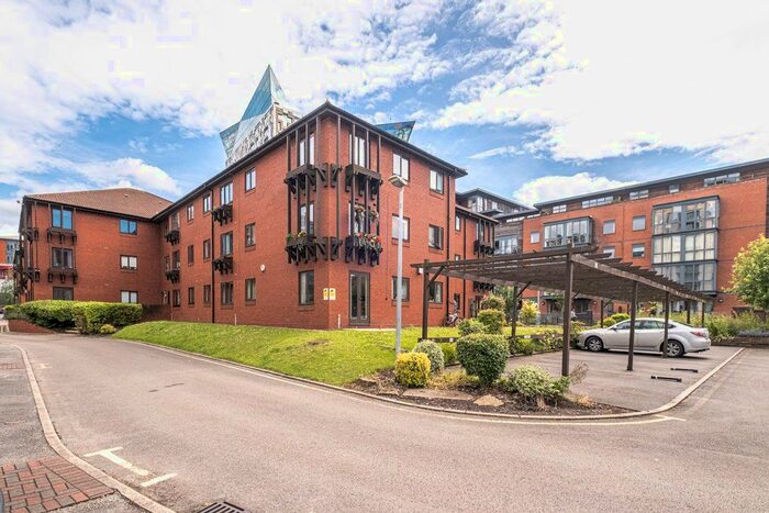 2 Bedroom Flat To Rent In Bridge Street, City Centre, Birmingham, B1