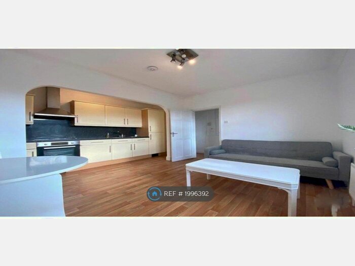 2 Bedroom Flat To Rent In Hither Green, London, SE13