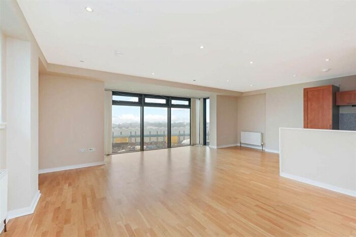 2 Bedroom Flat For Sale In Meadowside Quay Square, Glasgow Harbour, Glasgow, G11