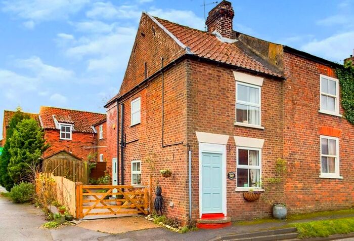 2 Bedroom Cottage For Sale In Main Street, North Dalton, Driffield, YO25