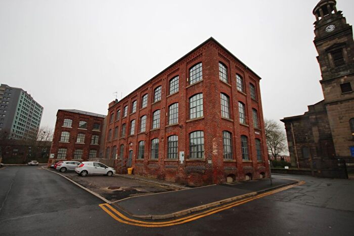 2 Bedroom Flat To Rent In Mac Court, St. Thomas`S Place, Stockport, SK1