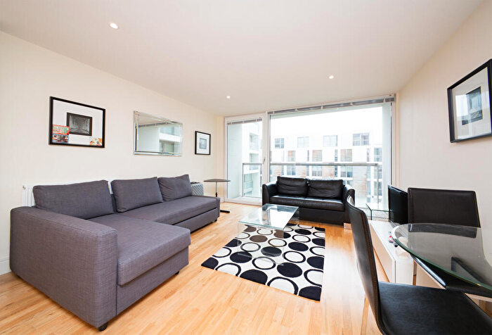 1 Bedroom Apartment To Rent In Lanterns Way, London, E14