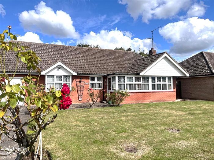 3 Bedroom Bungalow To Rent In Rose Walk, Wisbech, PE13