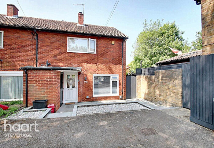 2 Bedroom End Of Terrace House For Sale In Crossgates, Stevenage, SG1