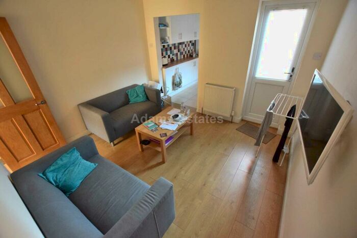 4 Bedroom Terraced House To Rent In Wykeham Road, Reading, RG6