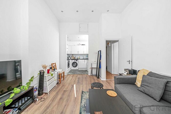 2 Bedroom Flat To Rent In College Crescent, Belsize Park, NW3