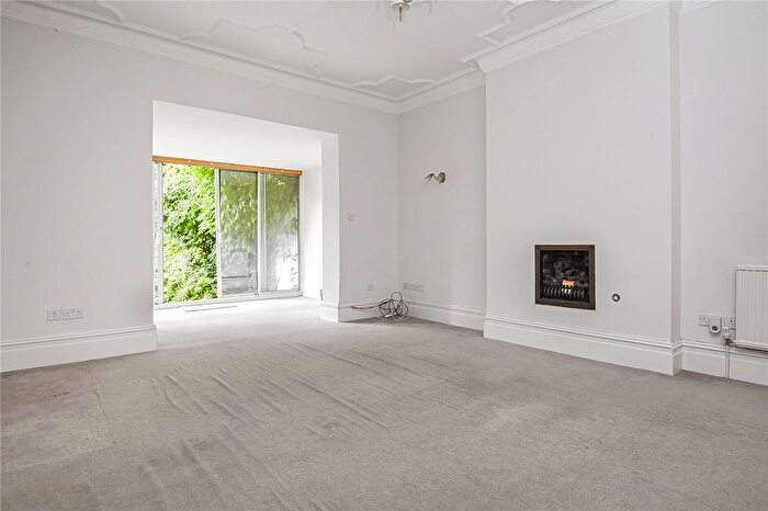 2 Bedroom Flat To Rent In Malbrook Road, Cellar Garden Ground And, Ground Floor Flat, London, SW15