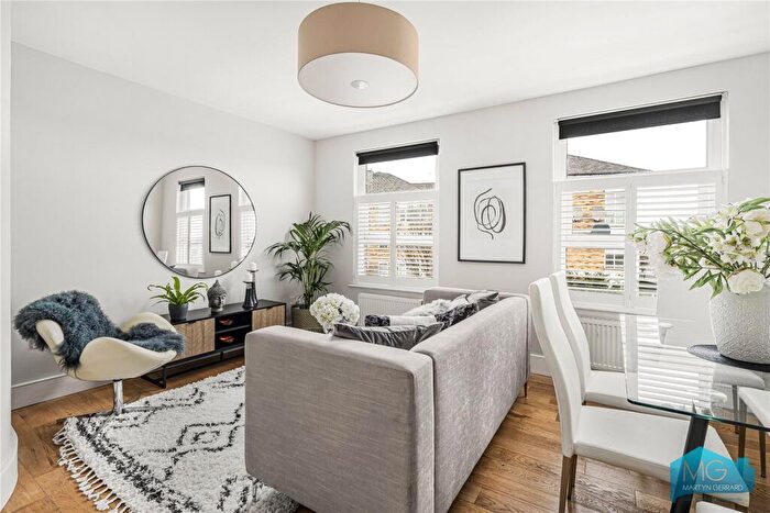 2 Bedroom Apartment To Rent In Dagmar Road, London, N22