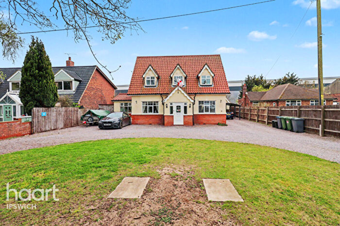 5 Bedroom Detached House For Sale In Felixstowe Road, Ipswich, IP10