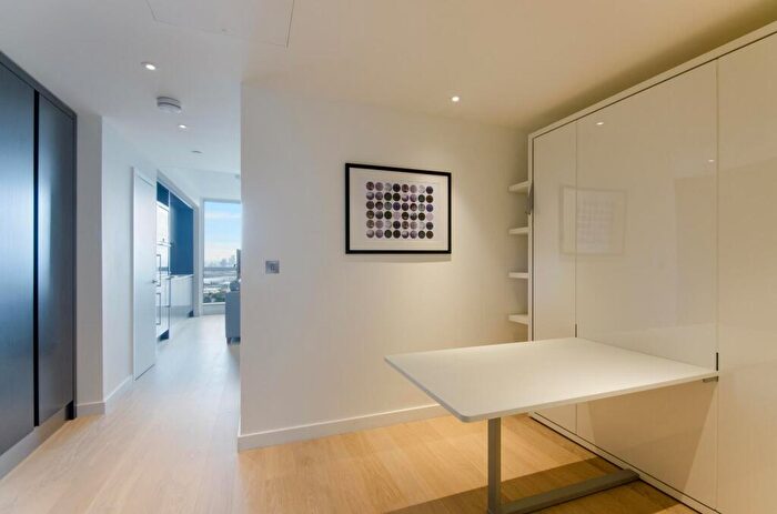 Apartment For Sale In Charrington Tower, Biscayne Avenue, E14