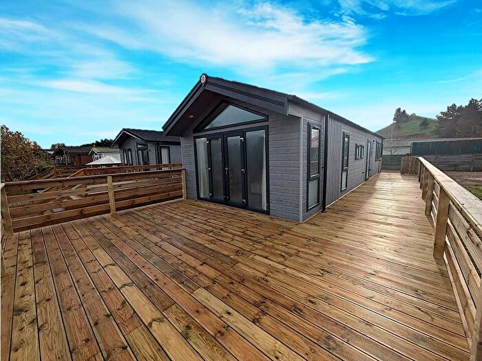 2 Bedroom Lodge For Sale In Thorney Golf Centre, PE6