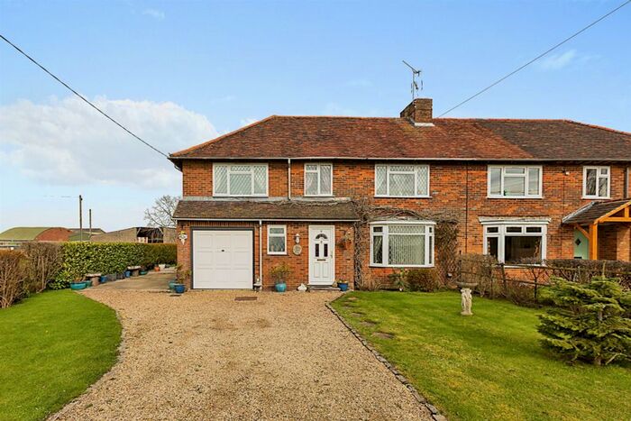4 Bedroom Semi-Detached House For Sale In Marsh Hill Farm, Marsh, Aylesbury, HP17
