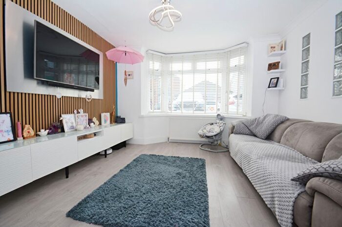 3 Bedroom Terraced House For Sale In Minster Road, Halfway, ME12