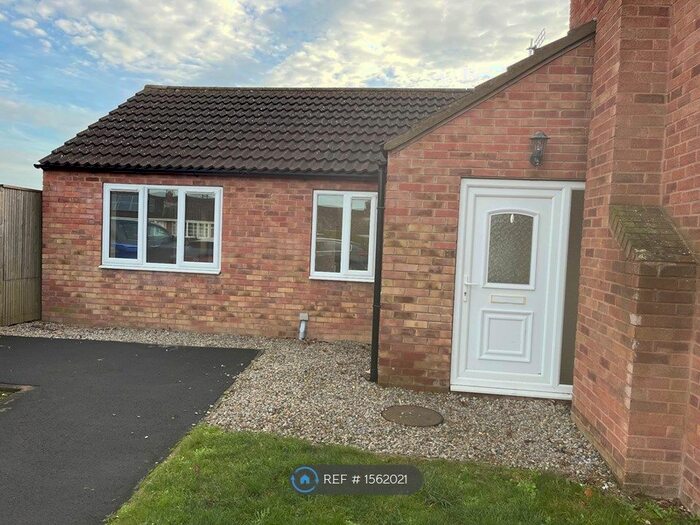 1 Bedroom Flat To Rent In Wheatlands Close, Pocklington, YO42