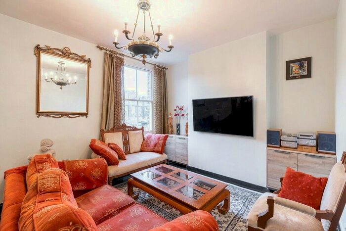 1 Bedroom Flat To Rent In Shorrolds Road, Fulham, SW6