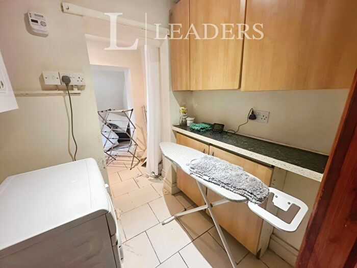 1 Bedroom Flat To Rent In Willoughby Road, IP2
