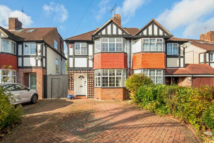 3 Bedroom Semi-Detached House To Rent In Ancaster Crescent, New Malden, KT3