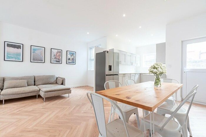 6 Bedroom Terraced House To Rent In Egerton Road, Liverpool, Merseyside, L15