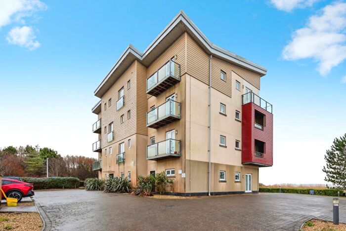 2 Bedroom Flat For Sale In Bwlchygwynt, Llanelli, Carmarthenshire, SA15
