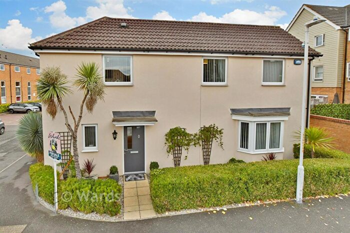 4 Bedroom Detached House For Sale In Spinel Close, Sittingbourne, Kent, ME10