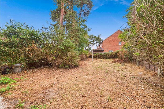 3 Bedroom Semi-Detached House For Sale In Abbots Road, Burghfield Common, Reading, RG7