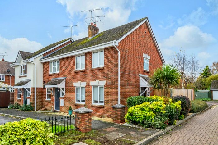 3 Bedroom End Of Terrace House To Rent In Pengilly Road, Farnham, Surrey, GU9