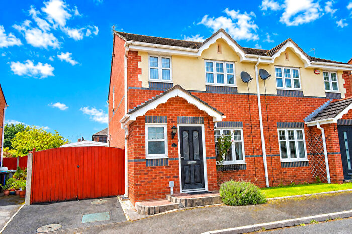 3 Bedroom Semi-Detached House For Sale In Queensway, Partington, M31