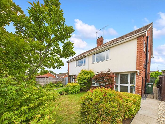 3 Bedroom Semi-Detached House For Sale In Wedgwood Drive, Longlevens, Gloucester, Gloucestershire, GL2