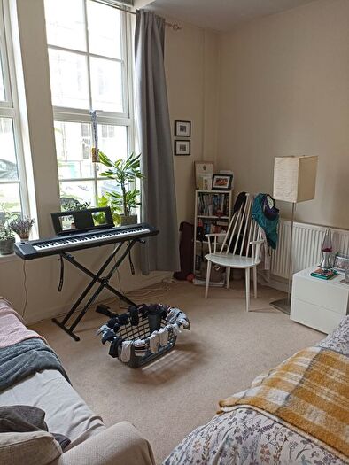 3 Bedroom Town House To Rent In Valleyfield Street, Edinburgh, EH3