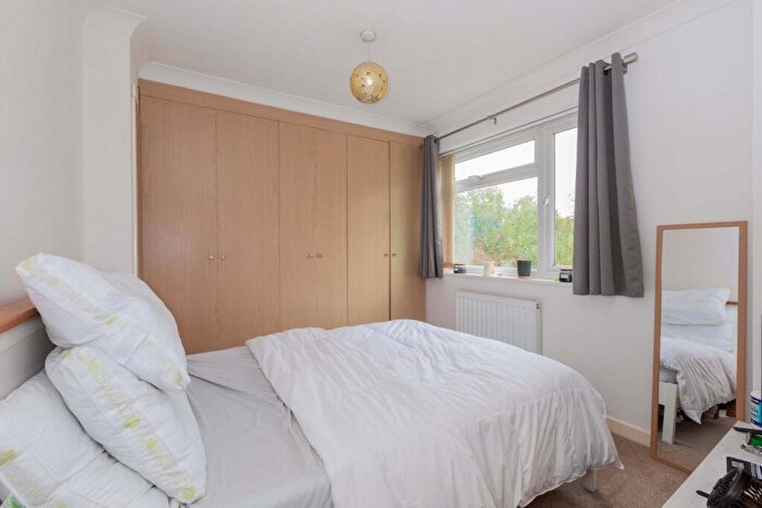 3 Bedroom Link Detached House For Sale In Cadwell Drive, Maidenhead, SL6