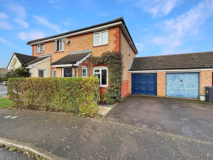 2 Bedroom Semi Detached House For Sale In Farthing Close, Braintree, CM7