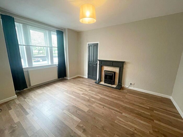 2 Bedroom Flat To Rent In High Street, Johnstone, Renfrewshire, PA5