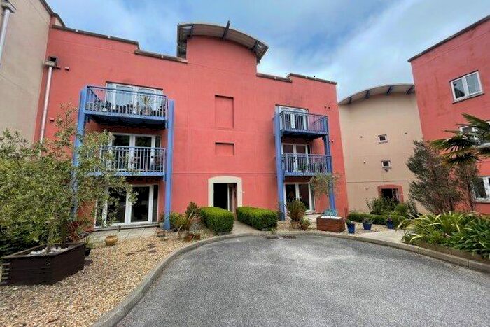 2 Bedroom Flat To Rent In Browns Hill, Penryn, TR10