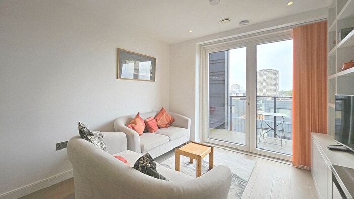 1 Bedroom Flat To Rent In The Cooper Building, Wharf Road, London, N1