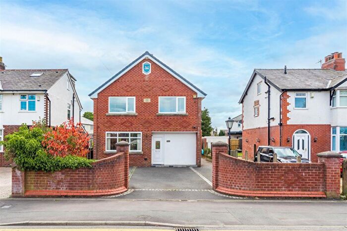 4 Bedroom Detached House For Sale In Liverpool Road, Penwortham, PR1