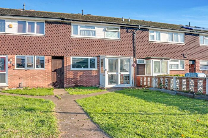 3 Bedroom Terraced House For Sale In Lincoln Chase, Southend-on-Sea, SS2