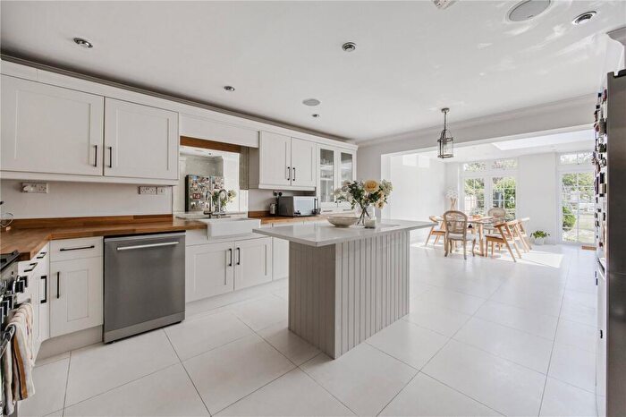 5 Bedroom Detached House For Sale In Ipswich Road, Norwich, Norfolk, NR2