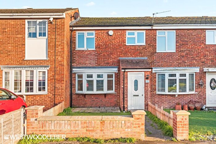 3 Bedroom Terraced House For Sale In Woolmans Close, Broxbourne, EN10