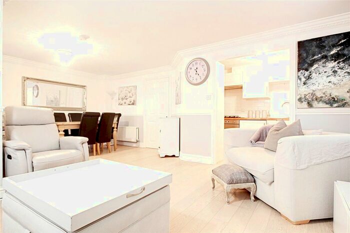 1 Bedroom Flat To Rent In Buchanan Close, London, N21