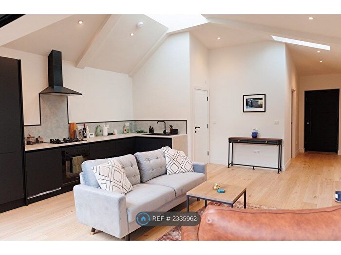 1 Bedroom Detached House To Rent In Homewood Road, Langton Green, TN3