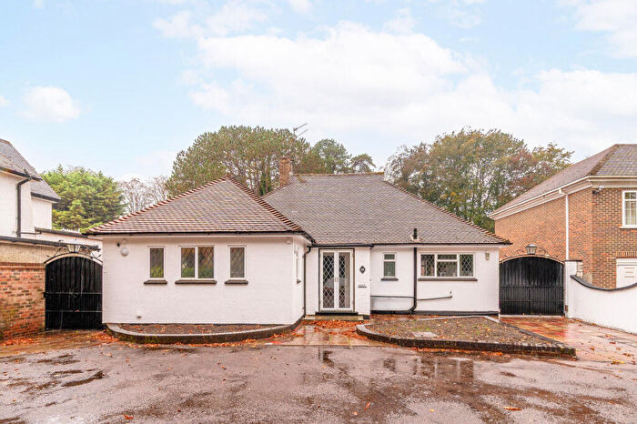 4 Bedroom Detached House To Rent In Smitham Bottom Lane, Coulsdon, Purley, CR8