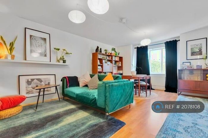 2 Bedroom Flat To Rent In Waterfield Close, Belvedere, DA17