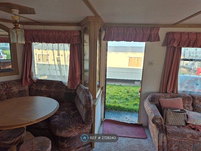 2 Bedroom Park Home To Rent In Caravan Plot Behind Old Tavern, Llanerch-Y-Mor, Holywell, CH8