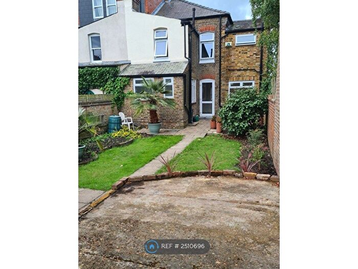 4 Bedroom Semi-Detached House To Rent In Fulwell Road, Teddington, TW11