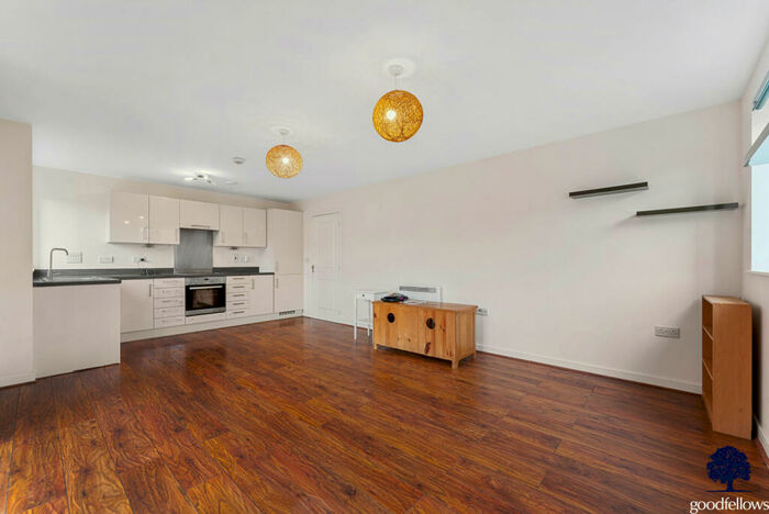 2 Bedroom Apartment To Rent In Schoolgate Drive, Morden, Surrey, SM4