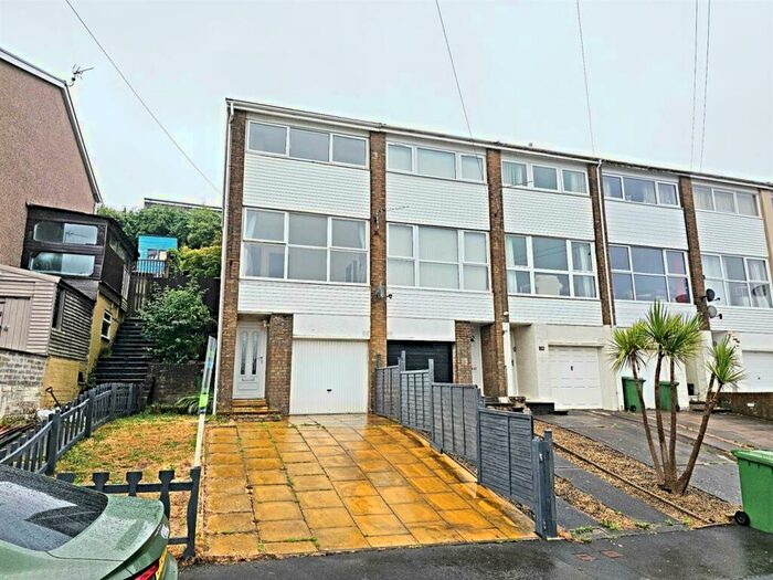 2 Bedroom End Of Terrace House To Rent In Hillside View, Graigwen, Pontypridd, CF37
